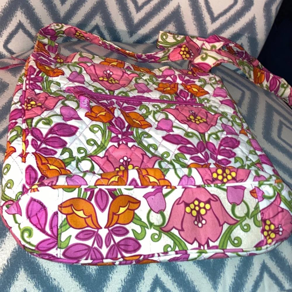 Vera Bradley‎ Floral Pink and Orange Quilted Bag 🌸